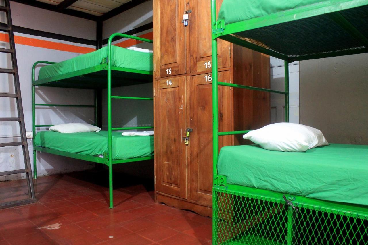 Bigfoot Hostel León Kültér fotó